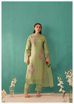 Baag E Noor Green Embroidered Silk Blend Kurta Set With Dupatta
