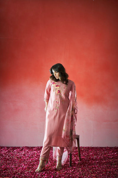 Gulaabi Resham Embroidered Silk Blend Kurta Set with Dupatta