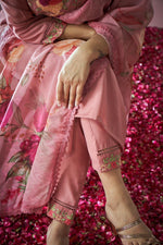 Gulaabi Resham Embroidered Silk Blend Kurta Set with Dupatta