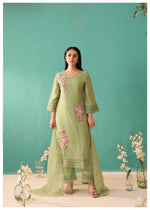 Baag E Noor Green Embroidered Silk Blend Kurta Set With Dupatta